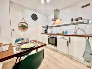 Studio du Clocher - Centre Historique, Cosy, Wifi, 2 personnes - Istres - 7