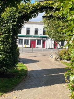 Rooms on the River at Johnsons Bar - 3