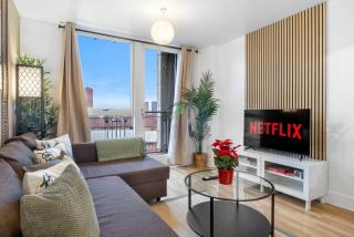 The Asian Suite 28 Nights with Netflix and City View - Birmingham - 2