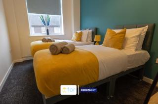 Large 2 Bedroom Apartment By The One Retreats Short Lets & Serviced Accommodation Horley Close To Gatwick Airport - 6