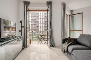 JOIVY Beautiful and modern apartment with 2 balconies - Milan - 0