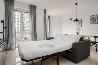 JOIVY Beautiful and modern apartment with 2 balconies - Milan - 2