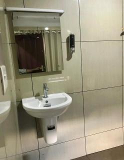 kuzhiyar grande suite - Cochin - 1