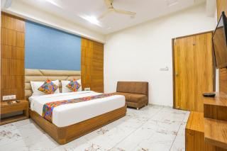 FabHotel Raj Villa - Jāmb - 8