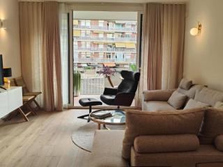 Gran Vía de Carlos III A - 8