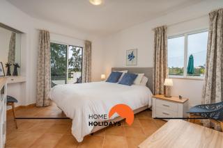 #294 T2 Com Amplo Terraço by Home Holidays - 7