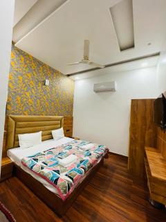 Hotel 4S Niwas - 100 Meter from Langar Hall Gate - Amritsar - 2