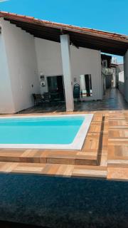 Casal central com piscina - 4