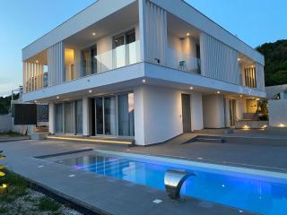 NEW! Villa With Heated Pool in Cavtat - Cavtat - 2
