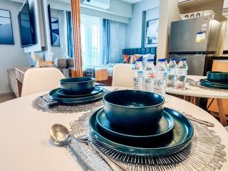 Luxe City Studio Hideaway - 2