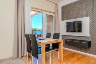 Apartment Iva - Veli Iž - 2