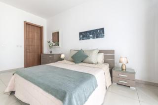 Modern Penthouse w Side Sea View - St Paul's Bay - 1