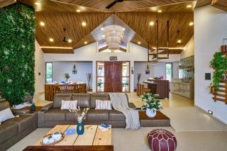 SaffronStays Eagles Span - 6BR eagle-shaped hilltop villa with pool, cricket turf & historic mountain backdrop - 4