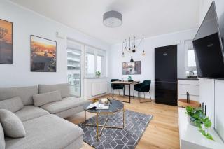 Komfortowy Apartament z Parkingiem i Balkonem Katowice by Noclegi Renters - Kattowitz - 4