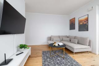 Komfortowy Apartament z Parkingiem i Balkonem Katowice by Noclegi Renters - Kattowitz - 2