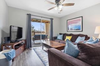 The Cove No Wake Zone 21-2 By SDC, Big Deck, Pool, Hot Tub, By Lake - Branson - 6