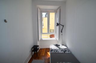 Embassy Arriaga Private Elegance Rooms in Stylish Shared Apartment - Lissabon - 1