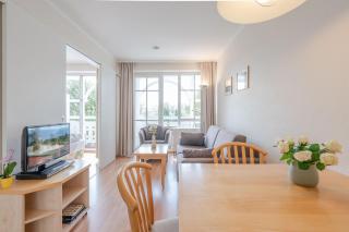 2-Zimmer-Ferienwohnung-in-Sellin-auf-Ruegen-direkt-an-der-Seeparkpromenade - Ostseebad Sellin - 8