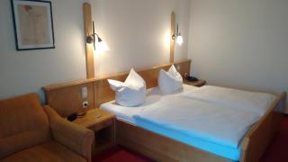 Altstadt- und Businesshotel Pfaubräu - Brauereigasthof - Frühstücksbuffet - kostenfreie Radgarage - Hunde willkommen - Trostberg an der Alz - 9