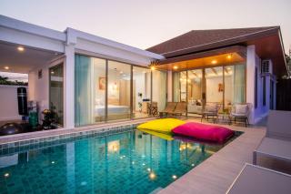 Villa Sienna - Unique 3BR Getaway In Phuket - Rawai Beach - 0