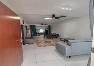 Cosy Townhouse in Tasek Gelugor - 0