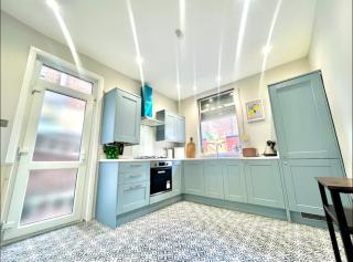 Coop Arena, Etihad & City Center! Spacious! Luxurious Entire Home, Sleep 4 - Manchester - 5