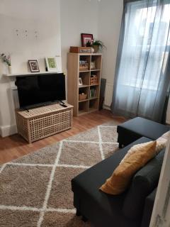 3BR Centrally Located Walk to Angel & City Centre - 8