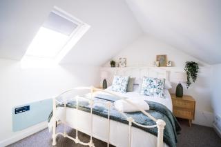 Gloucester Apartments x 3 FREE Parking & short walk to the University & Hospital - 7