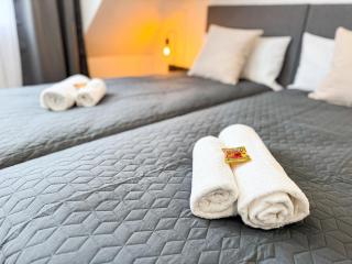 Immostay #8 - Haus für 13 Personen mit 7 Zimmer - Großer Garten & Grill, free Parking, WLAN - Brema - 5