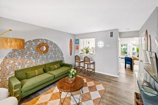 Waterfront Condo - Canal Views - Walk to Beach - 5