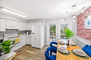Waterfront Condo - Canal Views - Walk to Beach - Gulf Shores - 6