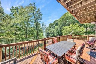 Lakefront 3BR with Dock, Fire Pit, Lawn Games, and Game Room - Moneta - 7