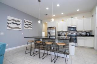 Cozy Home Near Disney & Pool 326 - 3