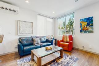 The Joyful Nest - Seattle - 4