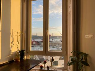 Embassy Arriaga Private Elegance Rooms in Stylish Shared Apartment - Lissabon - 0