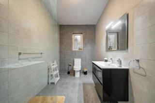 Elegant 2BR Apartment in Qawra - St Paul's Bay - 2