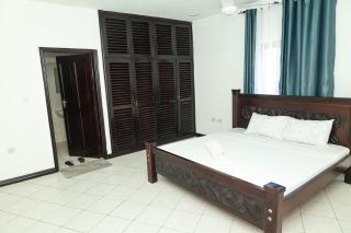 Fully furnished 2 bedroom villa in Nyali with swimming pool all en-suite 3 minutes walking distance to the beach behind city mall - Mombasa - 1