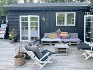Home With Recycled Finds Near Nature - Græsted - 8