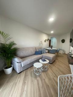 Carihuela Beach I by Holiday Homes Málaga - Torremolinos - 9