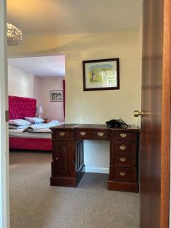 Woodland Retreat in High Wycombe - High Wycombe - 4