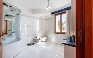 Villa Caroleo-Sleeps 20-Pool-Sea Views-pets - Ospedaletti - 4