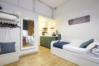Íntimo estudio en Madrid, Centro, 2Pax, Wifi & TV - Madrid - 5