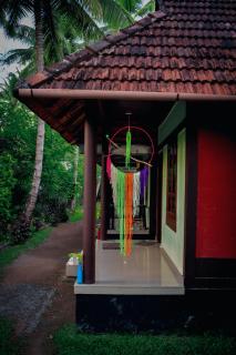 The Munroe Paradise - 1