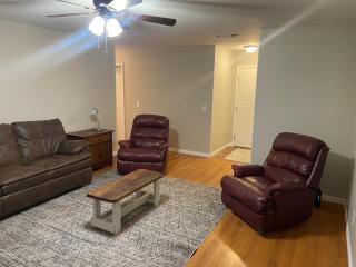 Cozy 3 Bedroom Home in Quiet Neighborhood - Amarillo - 5