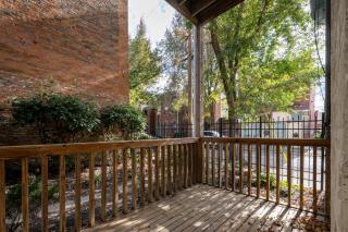 Near OTR and TQL,75in TV, Lux Beds and Wifi, Free Parking - Cincinnati - 4