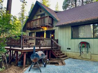 Groovy Cabin in the Woods - 6