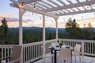 Luxe 4BR Mtn Retreat With Stunning Views Near Ski AndHikes - 9