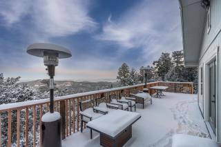 Mountain Top Getaway With A Hot Tub - 2