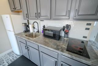 Corner, Top Floor, Fall Creek, Convenient to 76 - 8