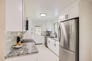 Pet Friendly 3 Bedroom Near to Red Rocks And Belmar In Denver - 7